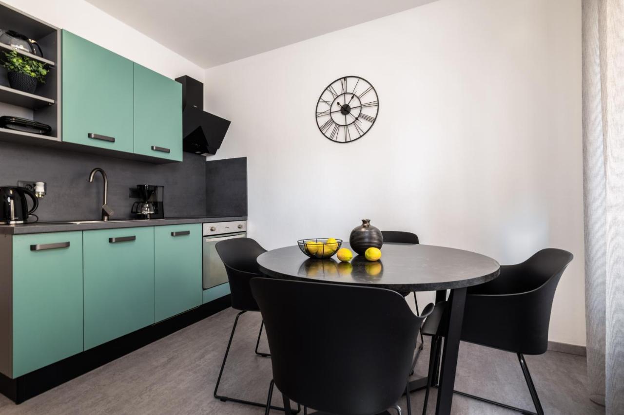 Apartments Valentino ラバック エクステリア 写真